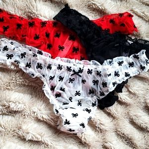 Ruffle bow thongs